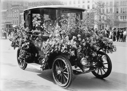 Odell, Mrs. George, Woman Suffragette, 1914. Creator: Harris & Ewing.