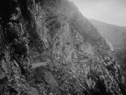 Up Temasopa [sic] Canon between the tunnels, between 1880 and 1897. Creator: William H. Jackson.
