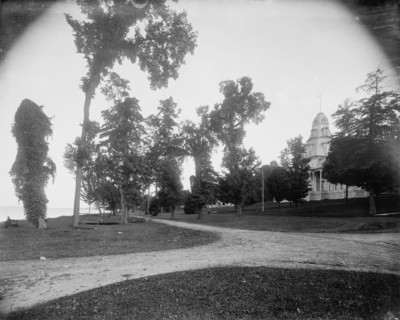 Athenaeum Hotel, Chatauqua (i.e., Chautauqua), ca 1898. Creator: Unknown.