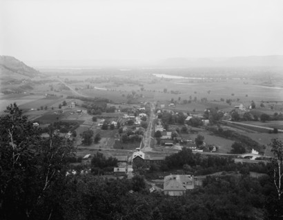 Minnesota City and Valley of the Mississippi, Minn., between 1880 and 1899. Creator: Unknown.