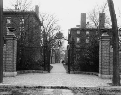 Holworthy Gate, Harvard University, Mass., between 1900 and 1905. Creator: Unknown.