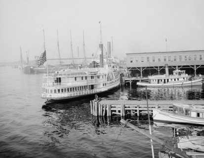 Docks, Jacksonville, Fla., between 1900 and 1920. Creator: Unknown.