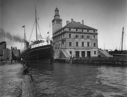 Weitzle (i.e. Weitzel) Lock, Sault Ste. Marie, between 1890 and 1905. Creator: Unknown.