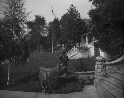 Flowing well, Wequetonsing, Mich., A, c1906. Creator: Unknown.