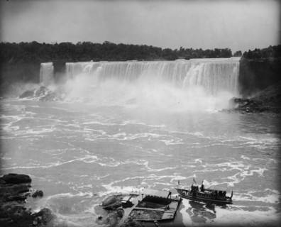 Niagara Falls and the Maid of the Mist, between 1890 and 1910. Creator: Unknown.