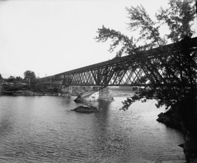 Black River Falls, Wis., railroad crossing, between 1880 and 1899. Creator: Unknown.