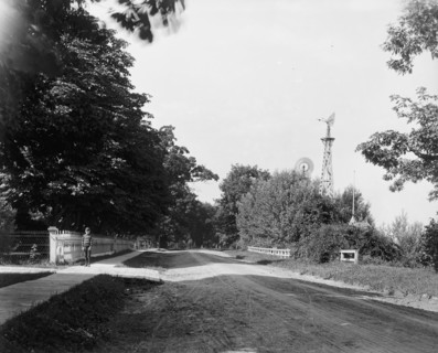 A Grosse Ile road, Mich., between 1900 and 1910. Creator: William H. Jackson.