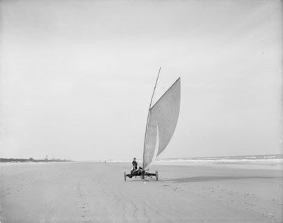 Sailing on the beach, Ormond, Fla., between 1900 and 1910. Creator: Unknown.