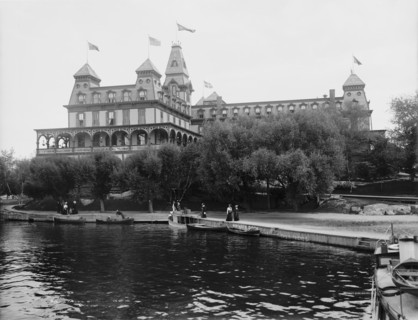 Hotel Crossmon, Thousand Islands, (1901?). Creator: Unknown.