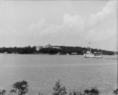Murray Hill Hotel, Thousand Islands, (1901?). Creator: Unknown.