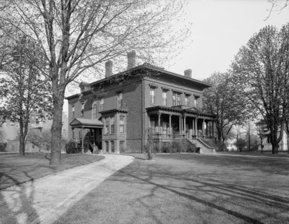 Residence of Mrs. H.C. Parke, exterior view, Detroit, Mich., between 1900 and 1910. Creator: Unknown.