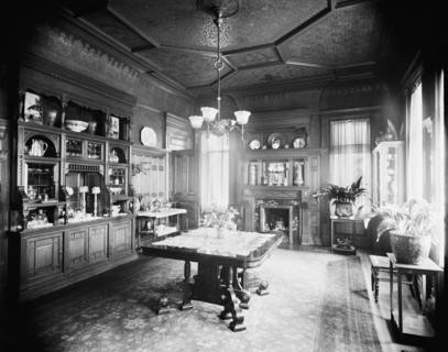 Residence of Mrs. H.C. Parke, dining room, Detroit, Mich., between 1900 and 1910. Creator: Unknown.