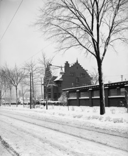 George Gough Booth residence, Detroit, Mich., between 1900 and 1905. Creator: Unknown.