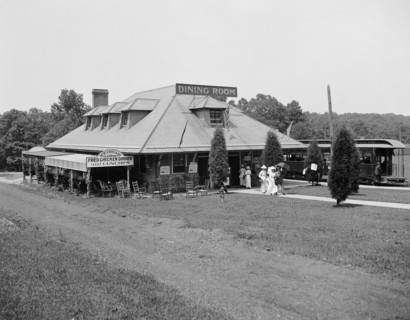 Trolley station, Mt. Vernon, Va., c.between 1910 and 1920. Creator: Unknown.