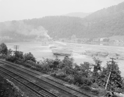 Kanawha Falls, New River canyon, W. Va., c.between 1910 and 1920. Creator: Unknown.