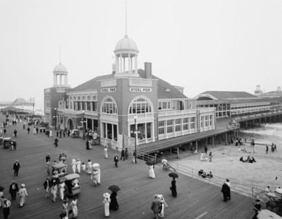 Steel Pier, Atlantic City, N.J., c.between 1910 and 1920. Creator: Unknown.