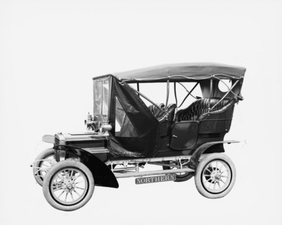 Northern Manufacturing Company car, between 1900 and 1910. Creator: Unknown.