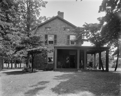 Exterior view of house, end view, Mrs. Robert Hoe, Jr., Port Washington, N.Y., between 1900 and 1910 Creator: Unknown.