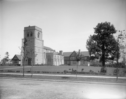 St. Mary's Church, Walkerville, Ont., between 1905 and 1915. Creator: Unknown.