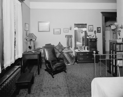 Bedroom, residence of Mr. Fair, 40 Putnam Avenue, Detroit, Mich., between 1905 and 1915. Creator: Unknown.