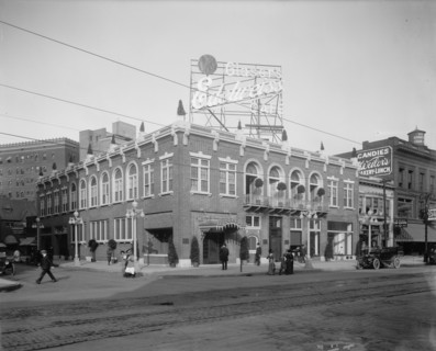 Edelweiss Cafe, Detroit, Mich., between 1905 and 1915. Creator: Unknown.