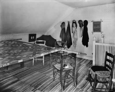 The Quilting room, Washington's headquarters (i.e. Morris-Jumel mansion), N.Y., c1905-1915. Creator: Unknown.