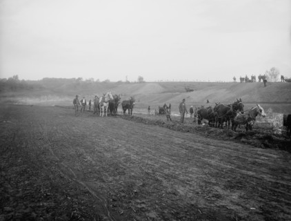 Excavating for new reservoir at Slater, Mo., 1901 Oct 10. Creator: Unknown.