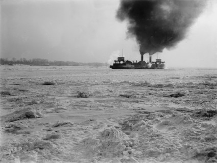 Car ferry in the ice, between 1900 and 1905. Creator: Unknown.