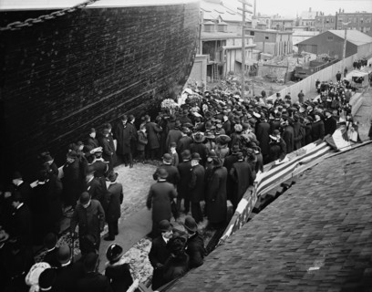 Launch of the Chattanooga, between 1900 and 1905. Creator: Unknown.