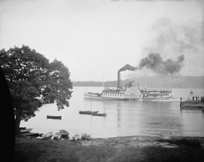 Str. Mt. Washington leaving wharf at Weirs, Lake Winnipesaukee, N.H., (1906?). Creator: Unknown.
