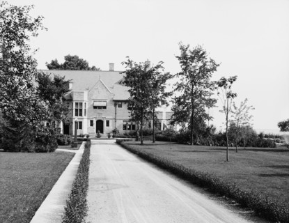 Mr. Swift's residence, Detroit, Mich., between 1905 and 1910. Creator: Unknown.