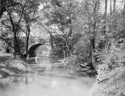 Bridge in Cherokee Park, Louisville, Ky., between 1900 and 1910. Creator: Unknown.