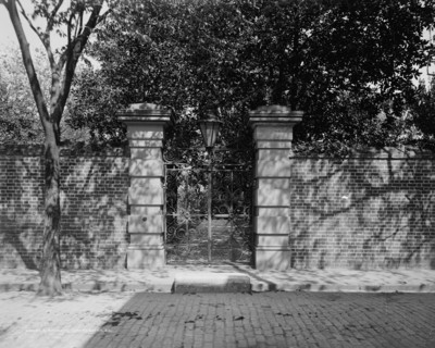 A Gateway, Charleston, S.C., between 1900 and 1910. Creator: Unknown.