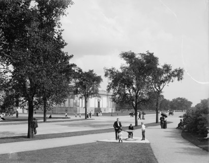 Driveway near Field Museum [of Natural History], Jackson Park, Chicago, Ill., c1907. Creator: Unknown.