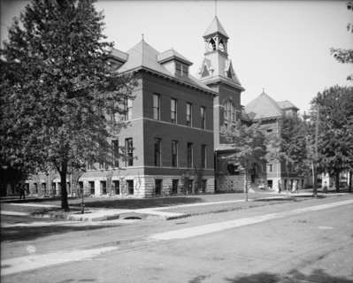 East Saginaw high school, Saginaw, Mich., between 1900 and 1910. Creator: Unknown.