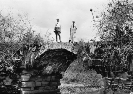 Stone arch, King's Highway bridge, Panama, c.between 1910 and 1920. Creator: Unknown.