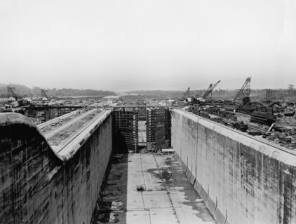 Gatun Lock chamber, Panama Canal, between 1910 and 1914. Creator: Unknown.