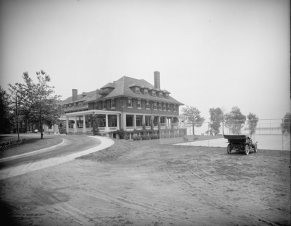 Country club, Grosse Pointe, Mich., between 1900 and 1920. Creator: Unknown.