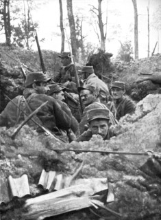 ''A la grande tranchee de Calonne; La deuxieme ligne allemande est conquise', 1915. Creator: Unknown.