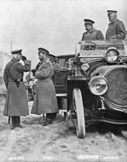 ''Les Revers Russes; une visite du Tsar a ses armees', 1915. Creator: Unknown.