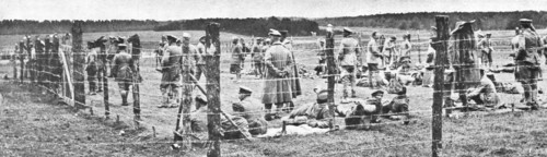 'La bataille de Champagne; Un enclose aux officiers prisonniers', 1915 (1924). Creator: Unknown.