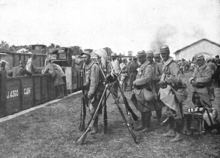 'Les Franco-Anglais en Serbie; En gare de Solonique: le depart pour la Serbie d'un..., 1915 (1924). Creator: Unknown.