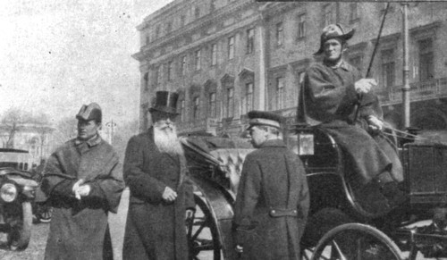 'France et Russie; M. Pachitch a Petrograd: L'Illustre premier ministre serbe, lui aussi..., 1916. Creator: Unknown.