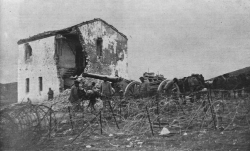 'Sur les champs de bataille Macedoniens de Gornitchevo et du Kaimaktchalan; La premiere..., 1916. Creator: Unknown.