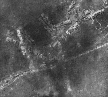 'Fleury-devant-Douamont: La reprise du village; Fleury-devant-Douaumont a la date du 25..., 1916. Creator: Unknown.