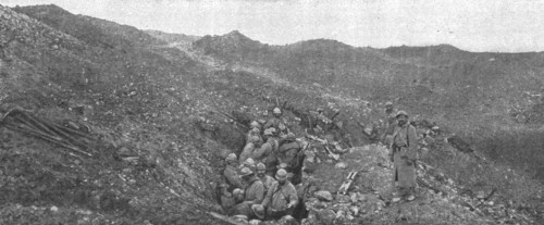 'L'attaque du 24 octobre dans le secteur du bois fumin; une heure apres l'attaque, le poste..., 1916 Creator: Unknown.