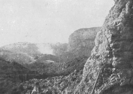 'Dans les forts reconquis de Douaumont et de Vaux; Fosse du fort de Douaumont et..., 1916. Creator: Unknown.