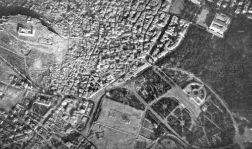 'Athenes vue en avion; L'Acropole. Le Zappeion et le Palais de Roi', 1916. Creator: Unknown.