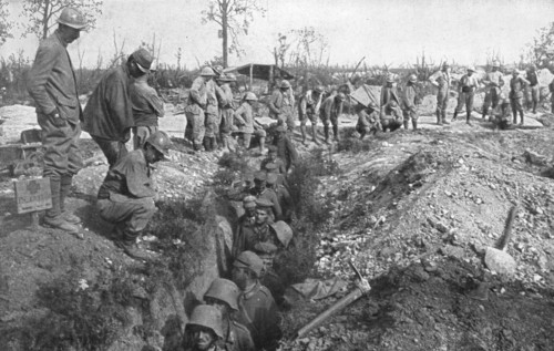 'Les Peripeties d'une Attaque; L' attaque a reussi: le long des boyaux, des prisonnier... 1916 (1924 Creator: Unknown.