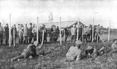 'Le Coin des Officiers; Groupe d'officiers allemands prisonniers dans un des enclos..., 1916 (1924) Creator: Unknown.
